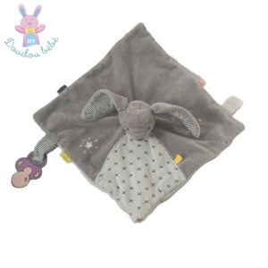 Doudou plat Lapin Gaby gris blanc croix rayé NOUKIE’S