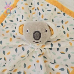 Doudou plat Koala jaune blanc vert feuilles TROIS KILOS SEPT